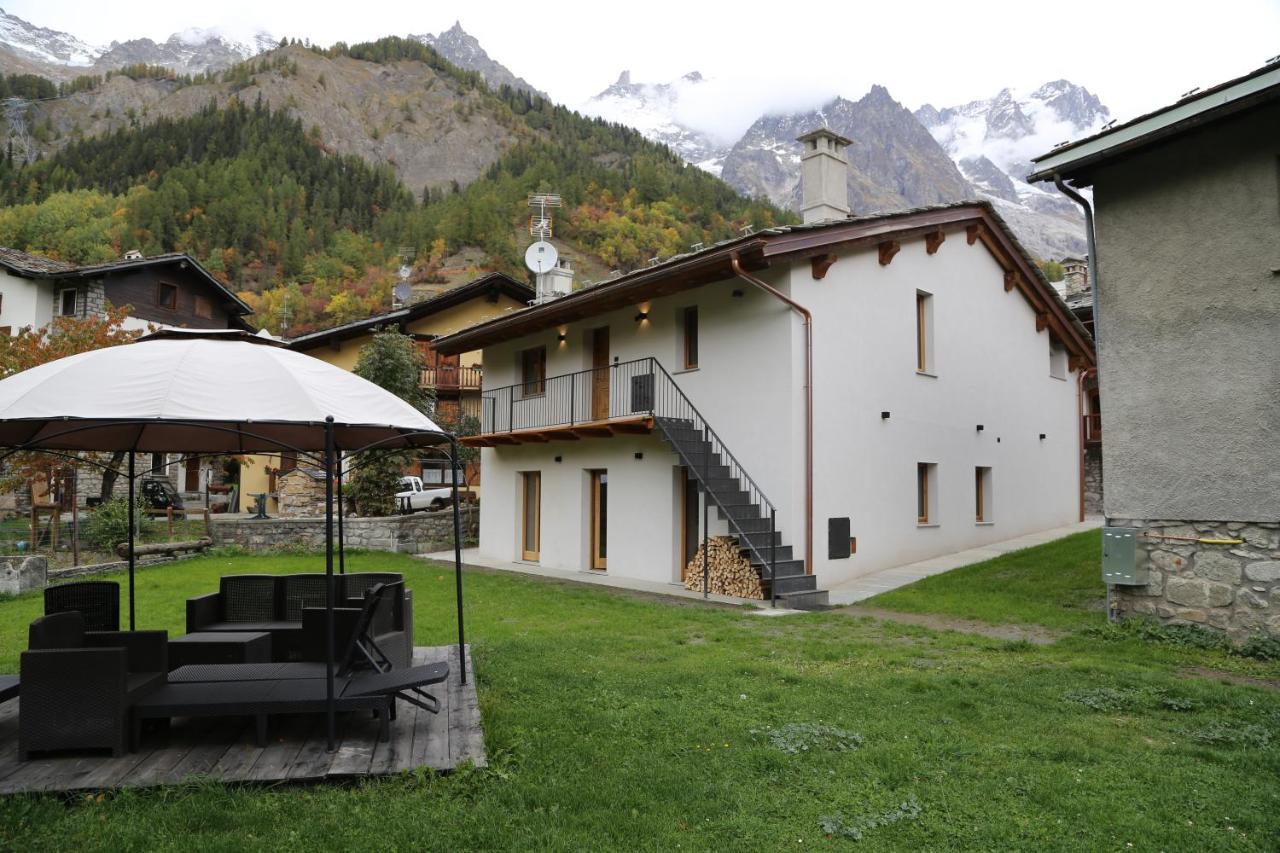 Appartamenti Vista Monte Bianco Courmayeur-Entreves エクステリア 写真